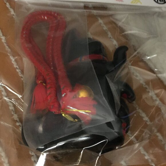 UNBOX Industries ABAO MANEKI-NEKO KIITI Black Lucky Insect Cat Sofubi - Picture 5 of 6